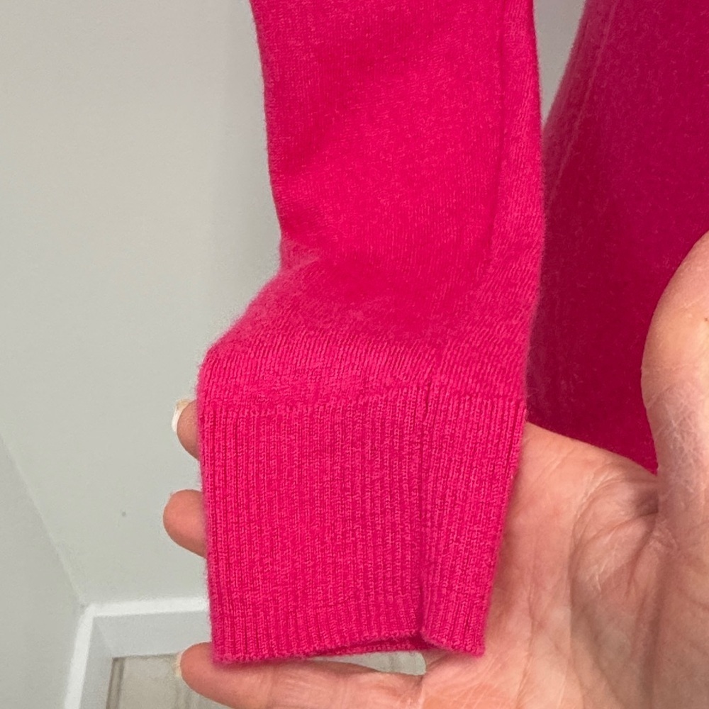 Ellen Tracy Fuchsia Pink Boat Neck Sweater 100% Extra Fine Merino Wool Sz S - Picture 5 of 12